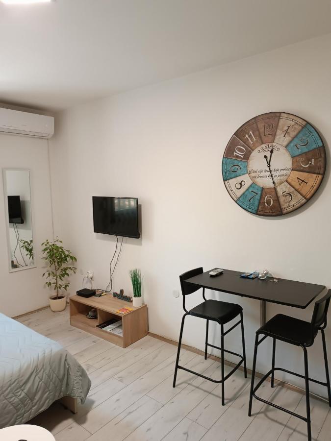 Appartamento Sleep&Go Belgrado Esterno foto